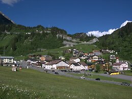 Apres Post Hotel