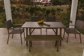 Peninsula 106 2 BR by Casago