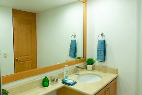 Peninsula 102 2 BR by Casago
