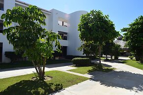 Peninsula 103 2 BR by Casago