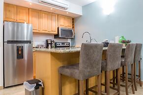 Peninsula 103 2 BR by Casago