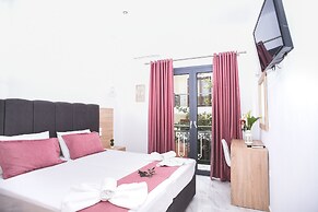 Albertos House