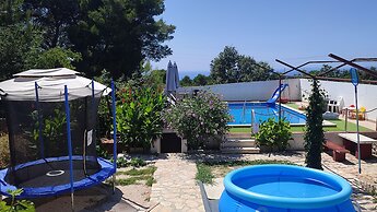 Villa Velin Apartments