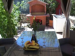 Villa Velin Apartments