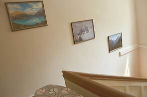 Alma Hostel