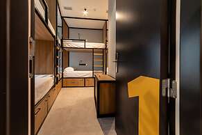 Petit Hostel La Latina - Adults Only