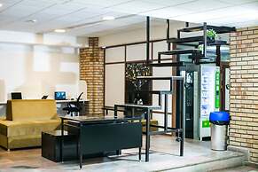 Hostel CapsLock
