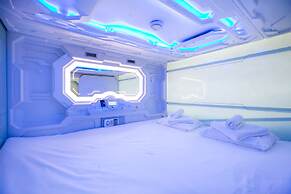 Hostel CapsLock