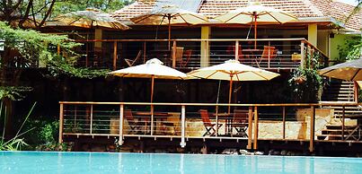 Wildebeest Eco Camp