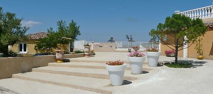 Domaine Des Garrigues