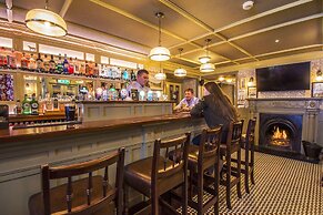 Nevins Inn