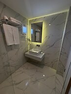 Amphora Hotel