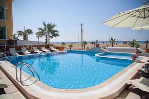 Amphora Hotel