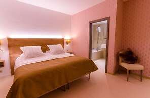 ManavaHotel