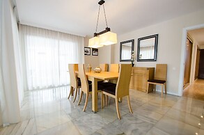 Villa Seafront IV