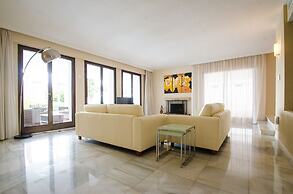 Villa Seafront IV