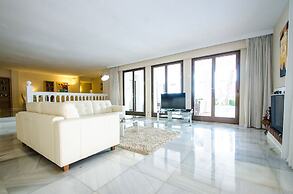Villa Seafront IV