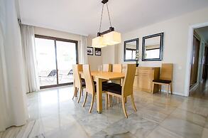 Villa Seafront IV