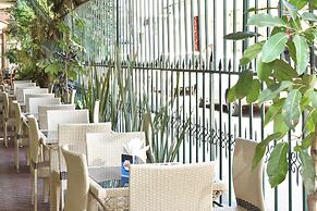 Plus 254 Hotel