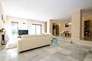 Villa Seafront VI