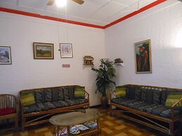 Ara Macao Inn