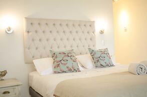 Loica Suites