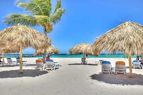 Dapper Beachfront 2 Bedroom Apartment - D201
