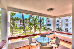 Dapper Beachfront 2 Bedroom Apartment - D201