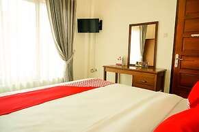 OYO 733 Mina Homestay