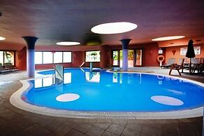 2 Bedrooms Apartment Frontline Beach