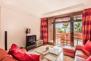 2 Bedrooms Apartment Frontline Beach