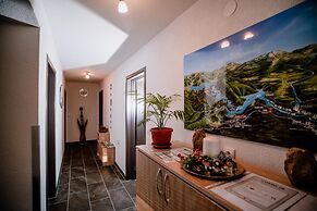 House Karakas