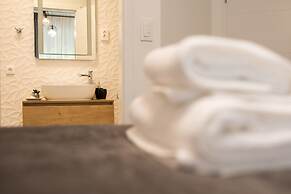 Luxury Rooms With Balcony