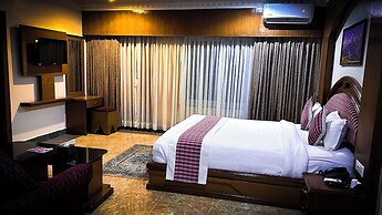 Hotel Earth Light