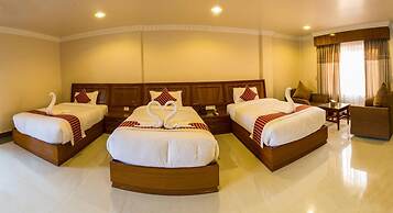 Hotel Earth Light