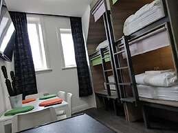 Kapsule Apartments