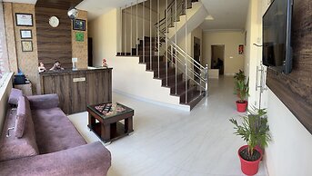 Hotel Dev Ganga