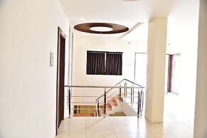 Hotel Savera Inn