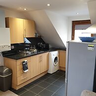 Aldos Place