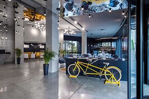 Golden Tulip Design Tbilisi
