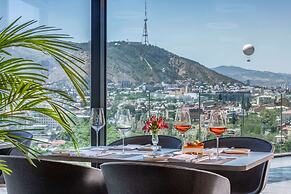 Golden Tulip Design Tbilisi