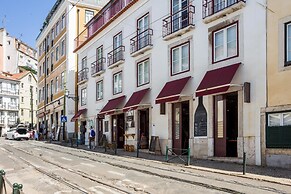Alfama River View Tailor Made Flat