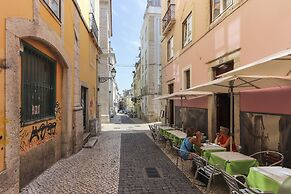 Tailor Made Flat in Central Bairro Alto