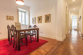 Spacious Tailor Made Bairro Alto