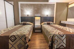 Fame Beach Hotel