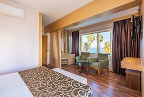 Fame Beach Hotel