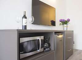 Bowmanville Marina Inn & Suites