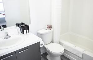 Bowmanville Marina Inn & Suites