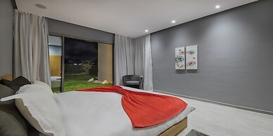 Palms Edge