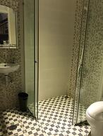 Hillside Suite Guest House